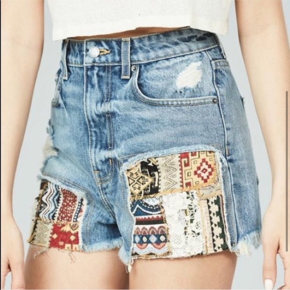 New! HOST PICK LF destroyed high waist Tamora NWT - Picture 5 of 5